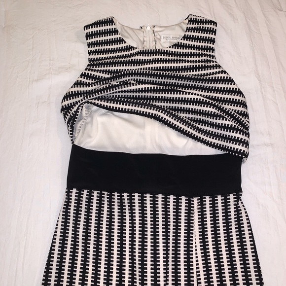 BISOU BISOU Women’s Black & White Tight Dress - Picture 3 of 8